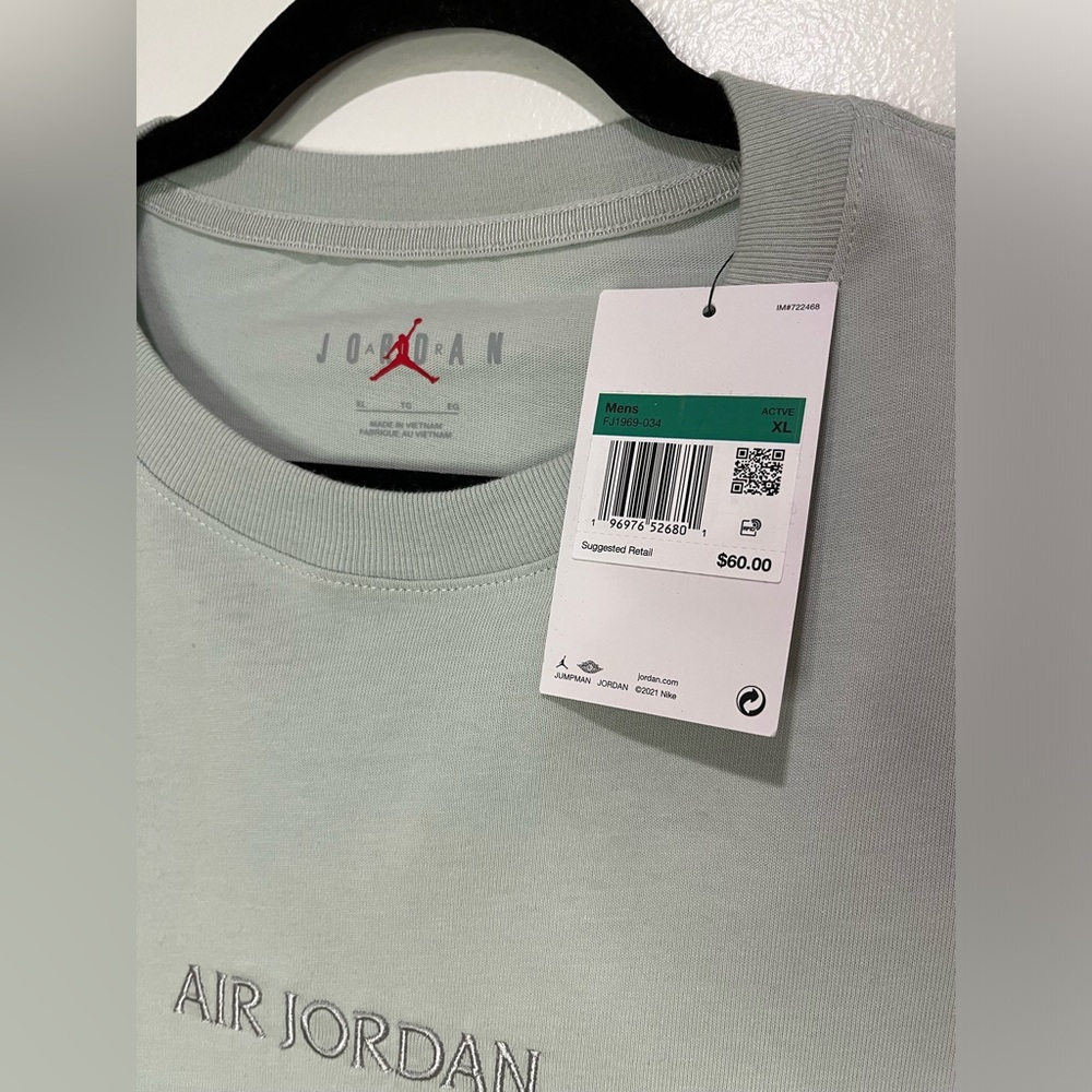 Nike Air Jordan Wordmark T-shirt Light Silver Brand New (w/ PRICE TAG)